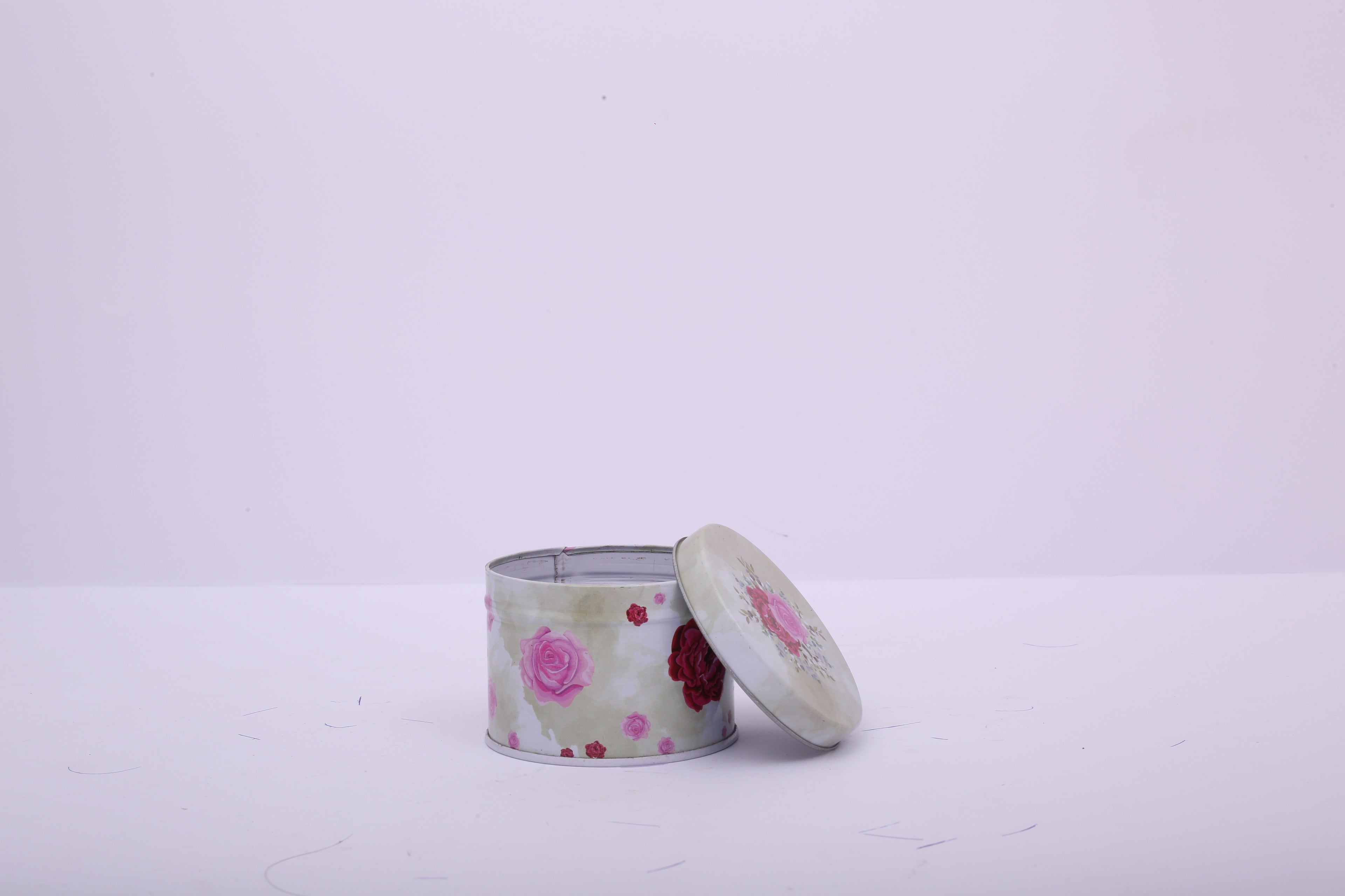 Round Tin Gift Box – Romantic Pink Roses | Gift & Candle Container