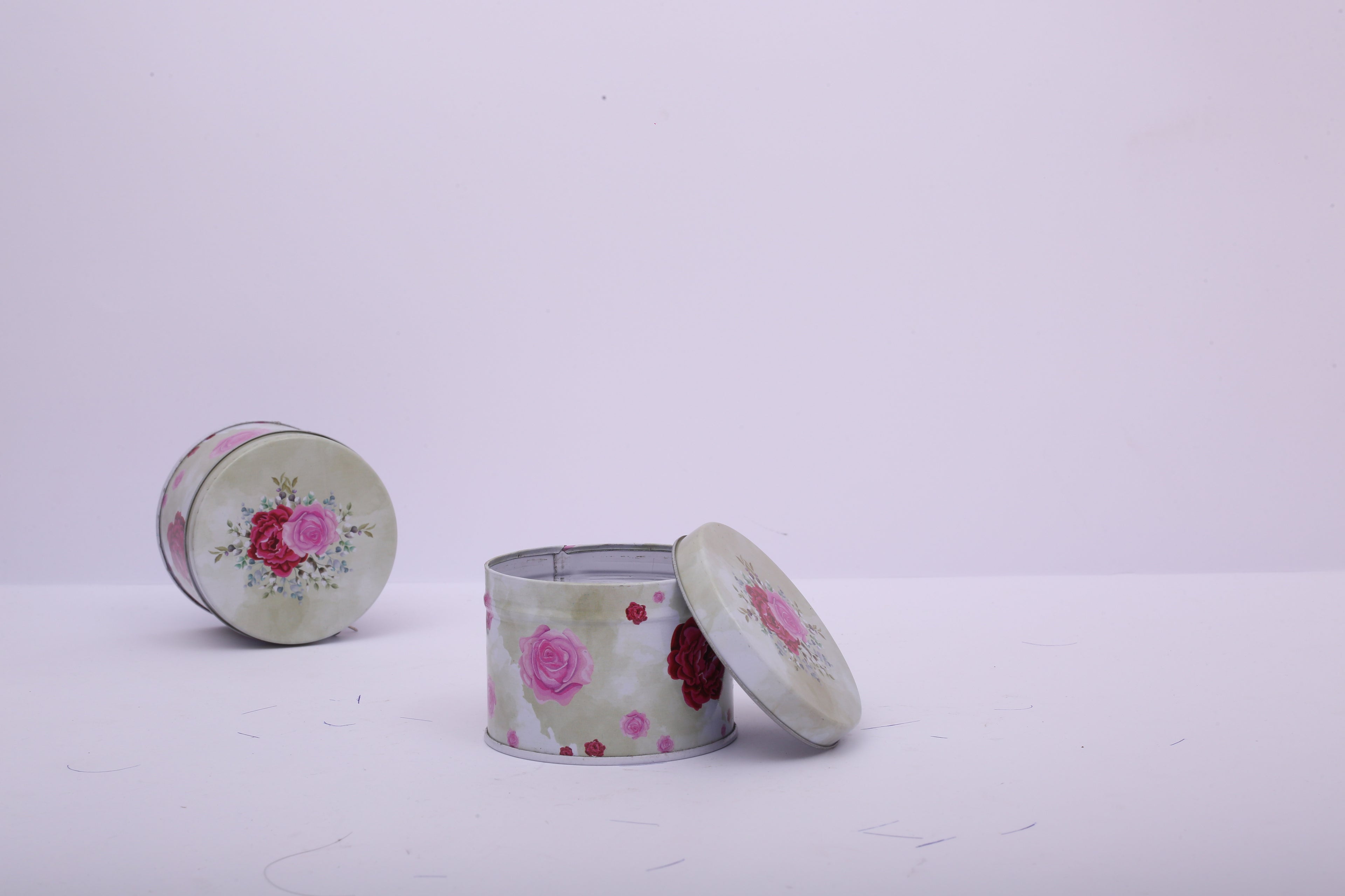 Round Tin Gift Box – Romantic Pink Roses | Gift & Candle Container